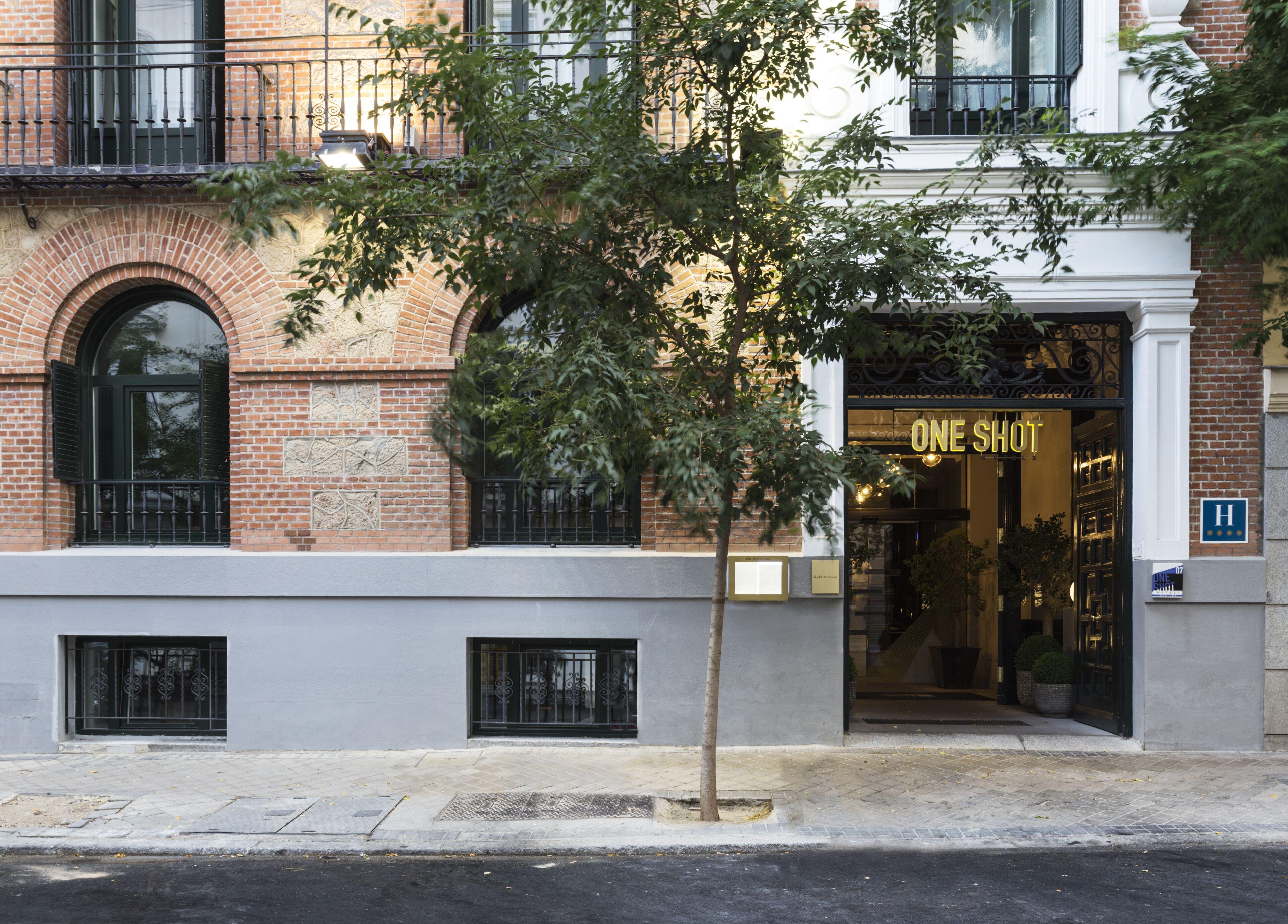 One Shot Fortuny — Photos 1